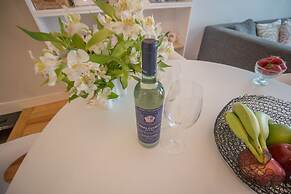 Elegant & Cozy Apartment