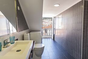 Santa Justa Elevator by Rentestate