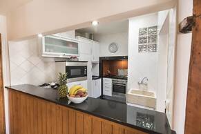 Santa Justa Elevator by Rentestate