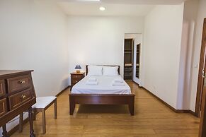 Santa Justa Elevator by Rentestate