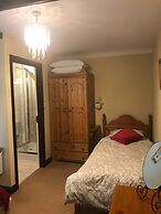 Holly House Bed & Breakfast