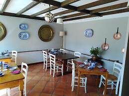 Holly House Bed & Breakfast
