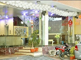 Hotel Metro Jiapur