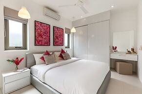 Villa White Orchid