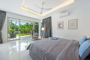Villa White Orchid