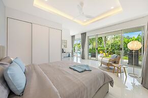 Villa White Orchid