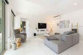 Villa White Orchid
