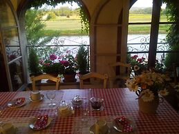 Riverside Home Cottage