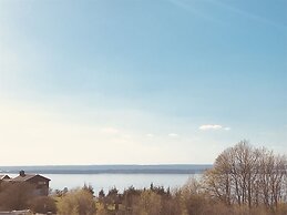 Hills Loft Cottage with Sauna