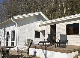 Hills Loft Cottage with Sauna