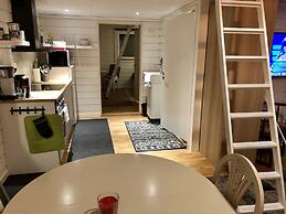 Hills Loft Cottage with Sauna