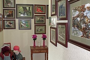 Prow'd House Bed & Breakfast