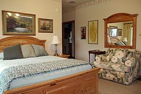 Prow'd House Bed & Breakfast