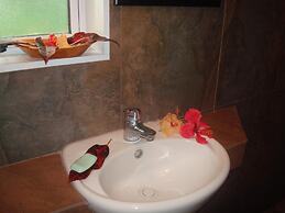 Gecko Lodge Fiji Private Hotel