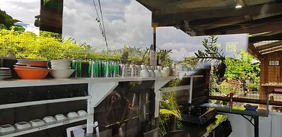 Gecko Lodge Fiji Private Hotel