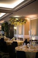 Oakwood Hotel & Residence Surabaya