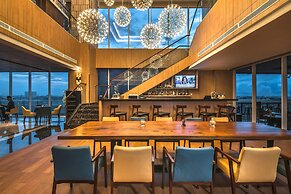 Oakwood Hotel & Residence Surabaya