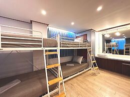 OYO Rooftop Hostel