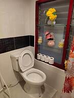 Adchara Mansion - Hostel