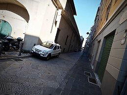 Studio DEL Sale, NEL Centro DEL Porto Antico