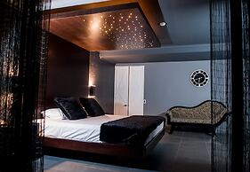 Stiletto Hotel Boutique