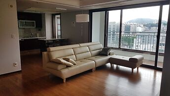 Gangnam Stn Luxury Apt