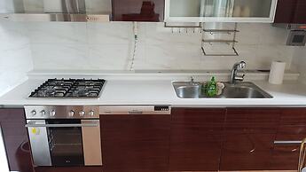 Gangnam Stn Luxury Apt