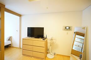 Jamsil Stn & Galleria Palace Apt A