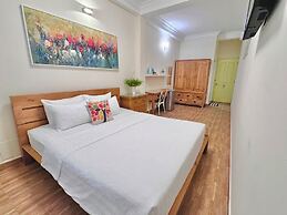 Cozy Hotel - 140 Cong Quynh