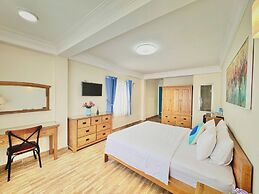 Cozy Hotel - 140 Cong Quynh