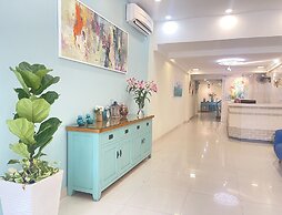 Cozy Hotel - 140 Cong Quynh