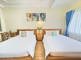 Cozy Hotel - 140 Cong Quynh
