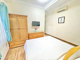 Cozy Hotel - 140 Cong Quynh