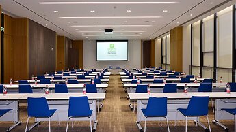 Holiday Inn Express Luanchuan by IHG