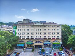 Holiday Inn Express Nanjing Xuanwu Lake by IHG