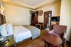 Alphaplus Apartments