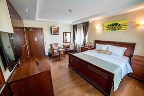 Alphaplus Apartments