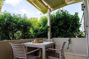 Tesys Studios & Apartments