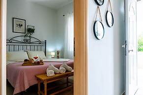 Tesys Studios & Apartments