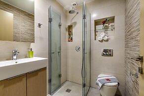 City Breeze Apartment