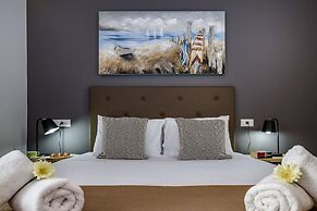 City Breeze Apartment