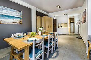 City Breeze Apartment