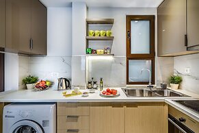 City Breeze Apartment