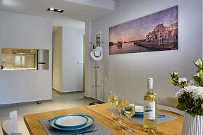 City Breeze Apartment