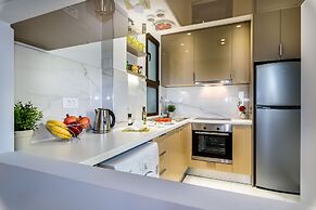 City Breeze Apartment