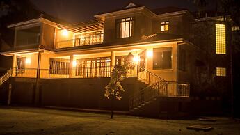 Lake Breeze House