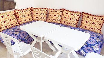 Beifeimeng Airport House