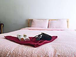 Beifeimeng Airport House