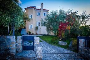 Verga Majestic Sunsets - Villa Close to the Beach