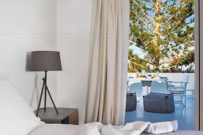 Damma Beachfront Luxury Villa